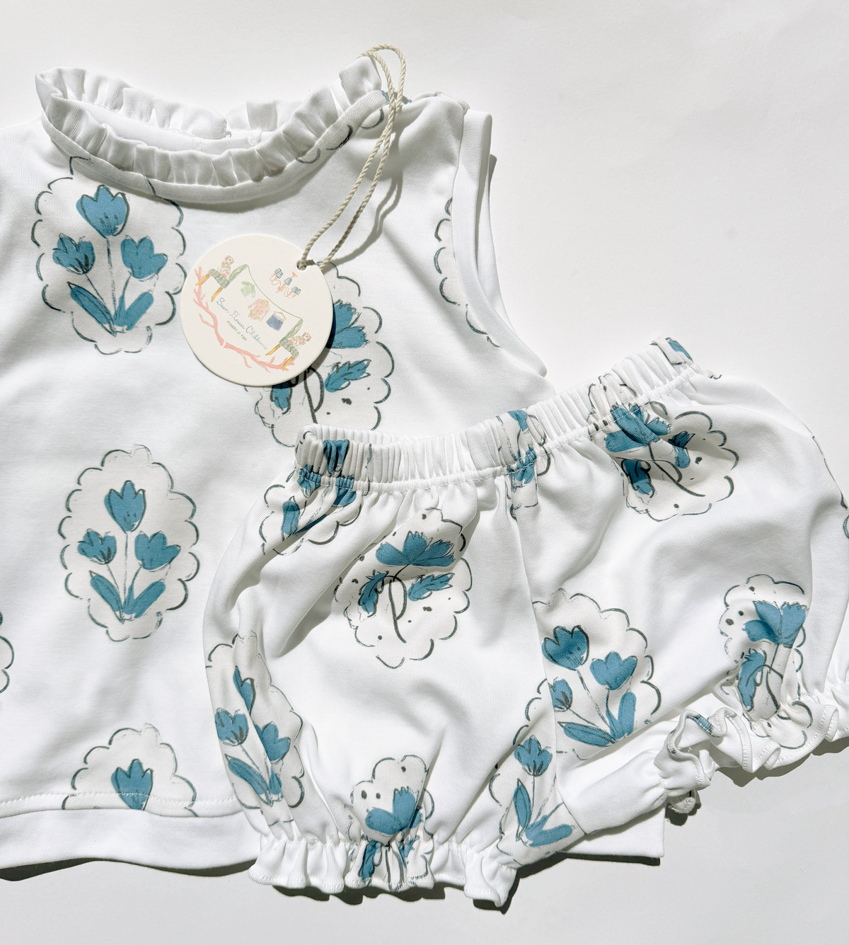 Dashwood Set | Tunic Top and Shorts | Medallion Flower White